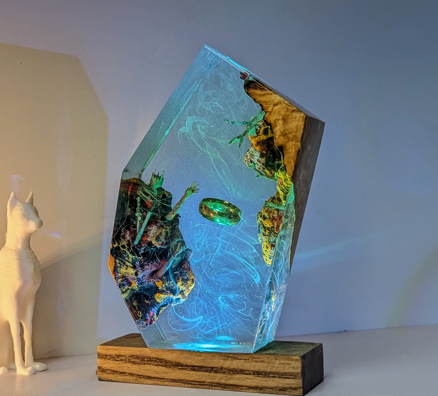 Lord of the Rings resin lamp