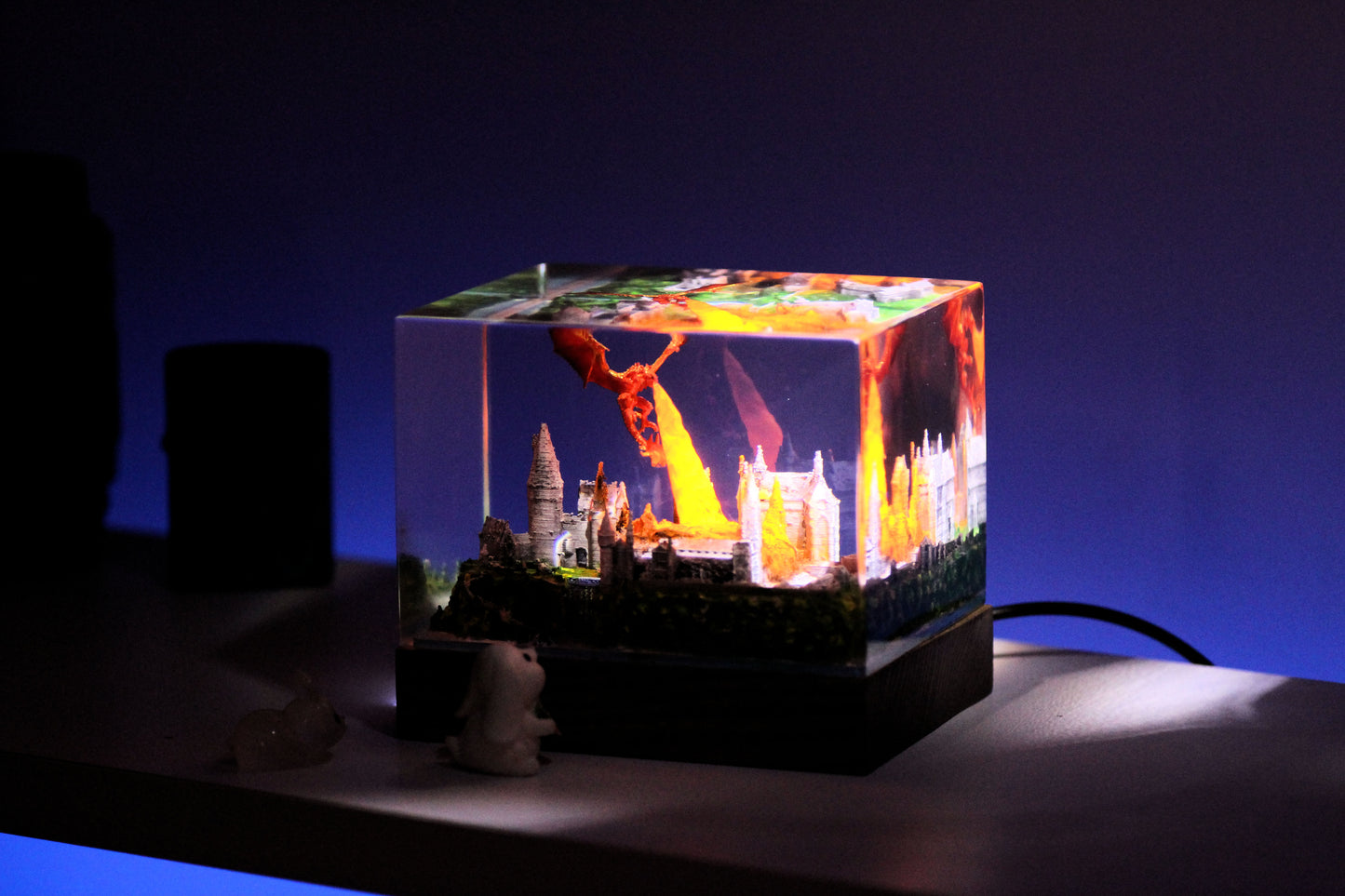 Fire Dragon resin lamp