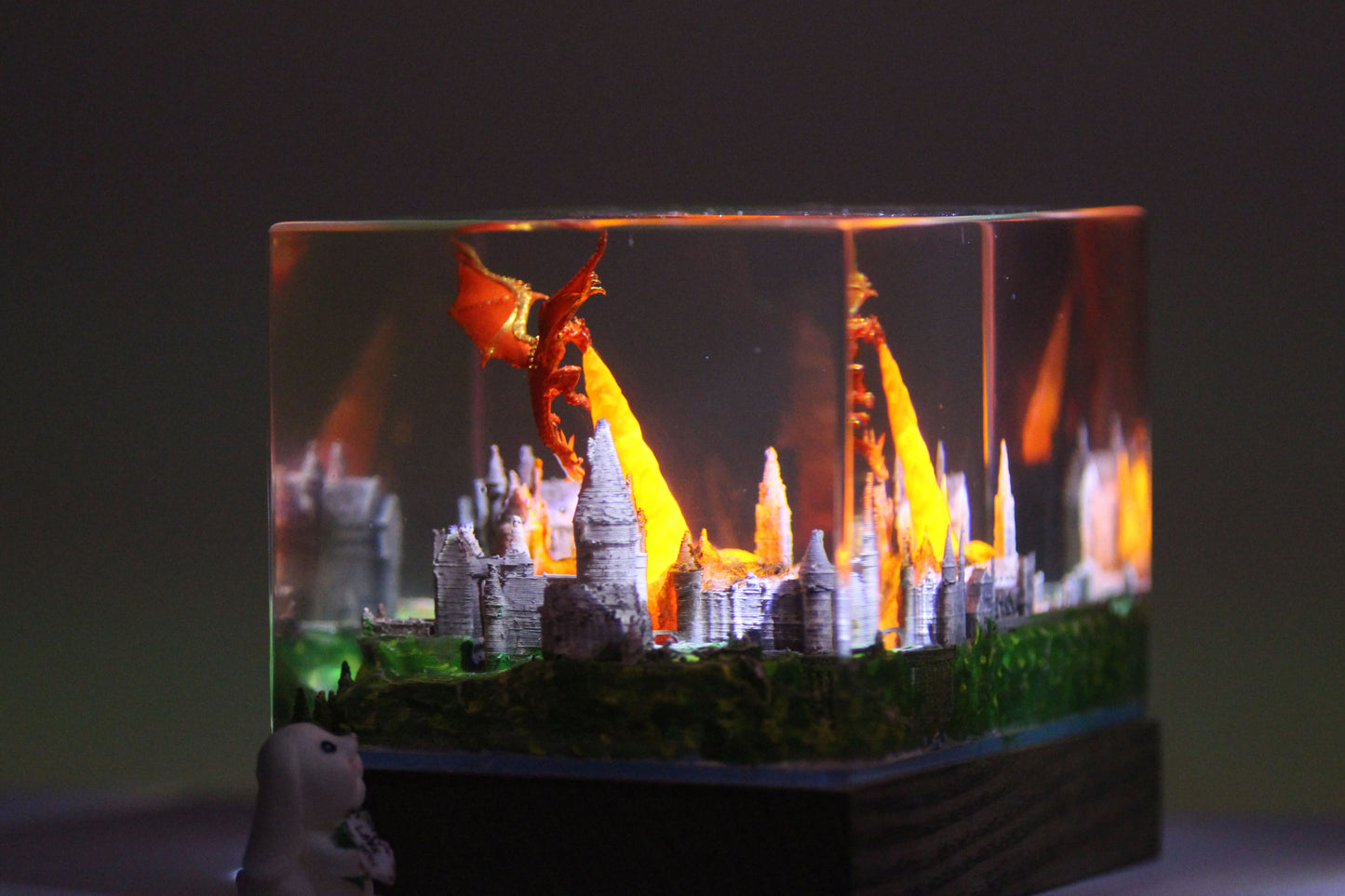 Fire Dragon resin lamp