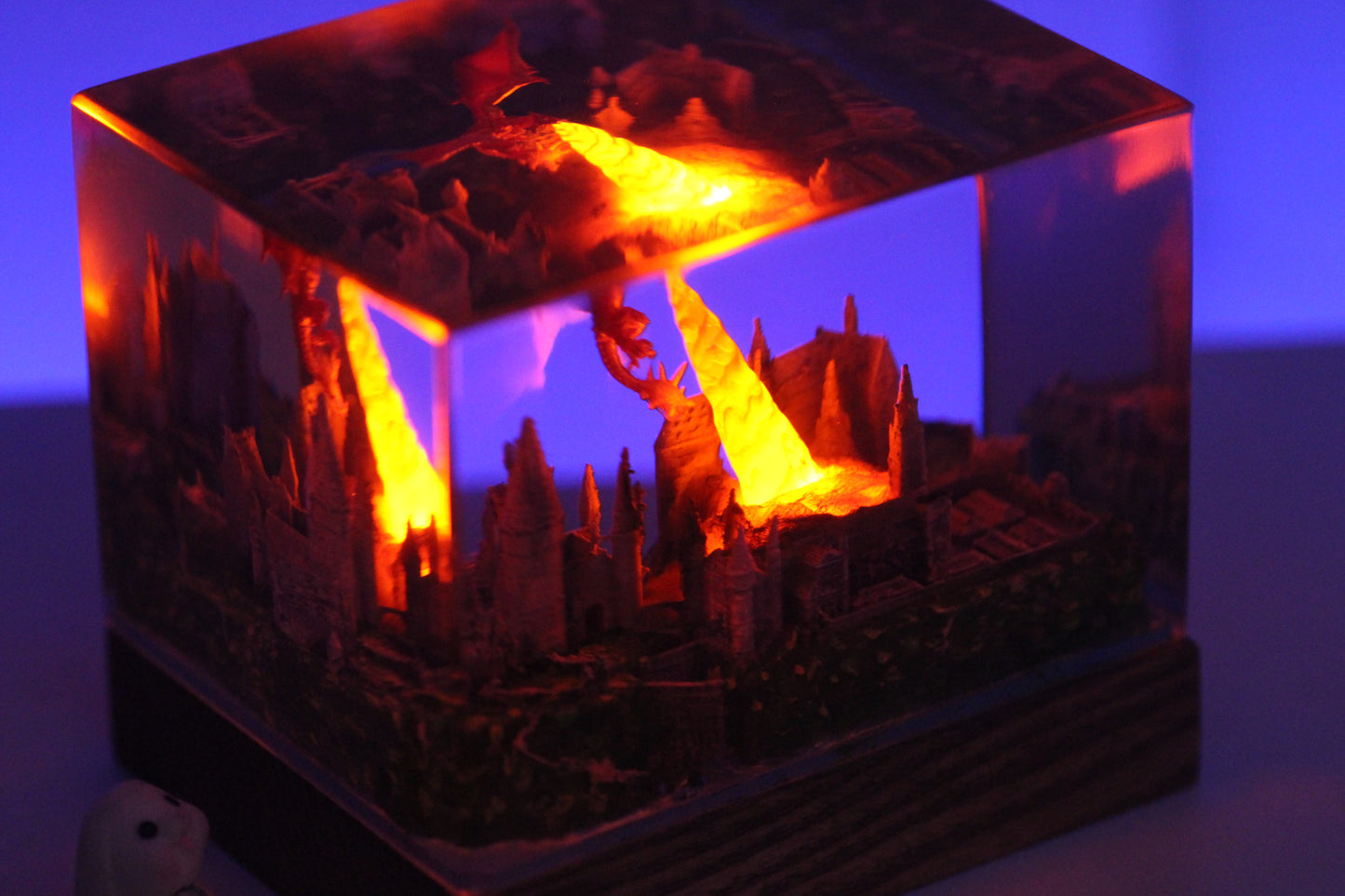 Fire Dragon resin lamp