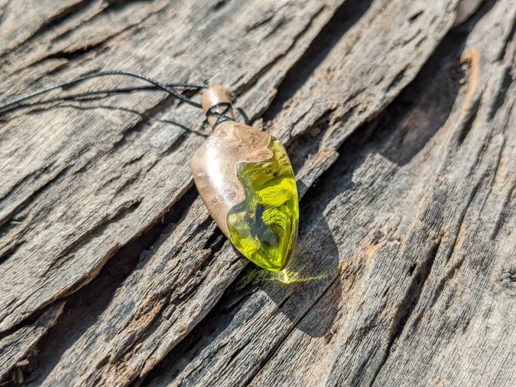 Sword resin necklace