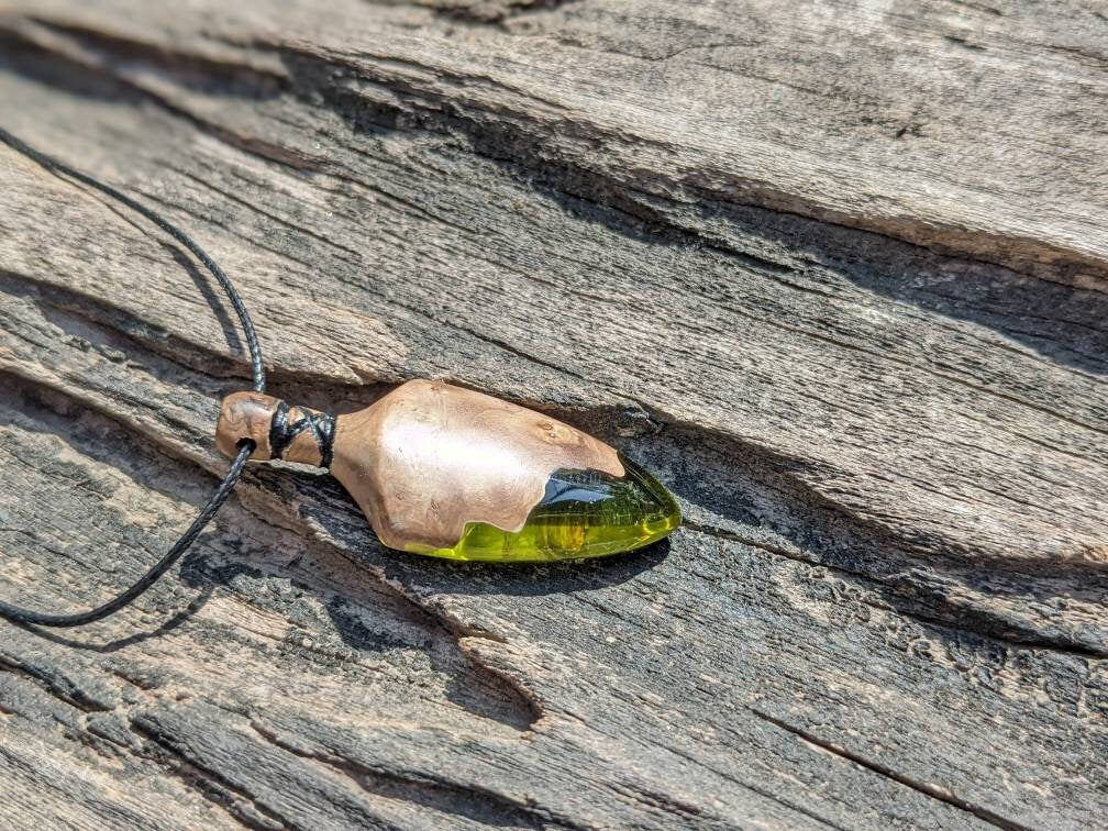 Sword resin necklace