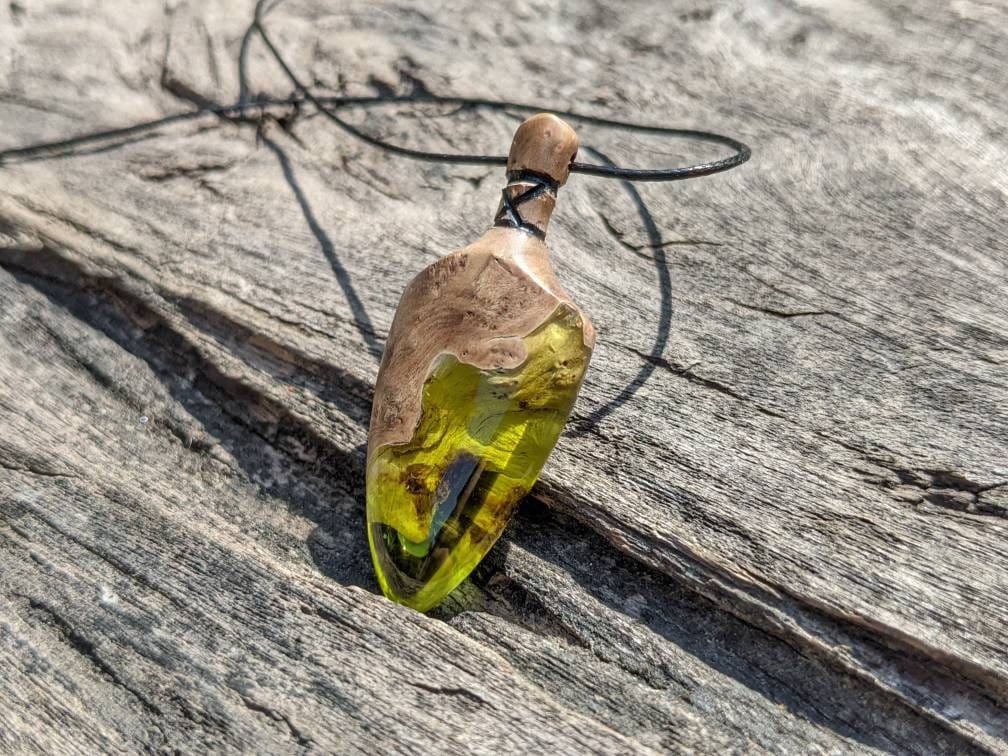 Sword resin necklace