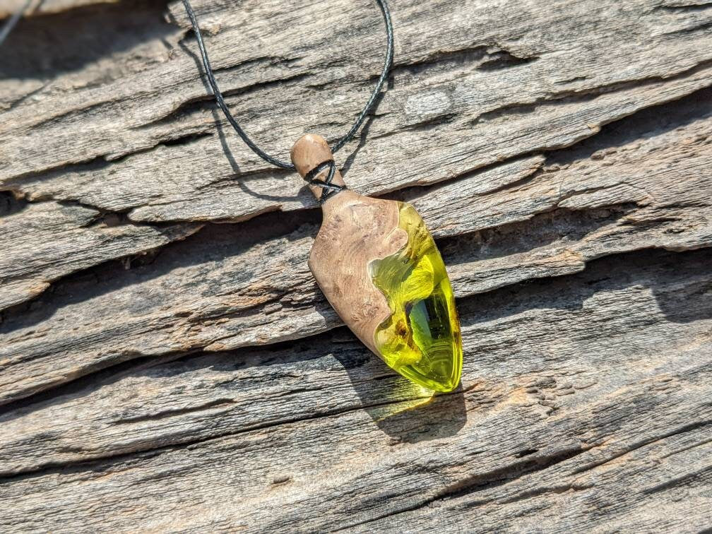 Sword resin necklace