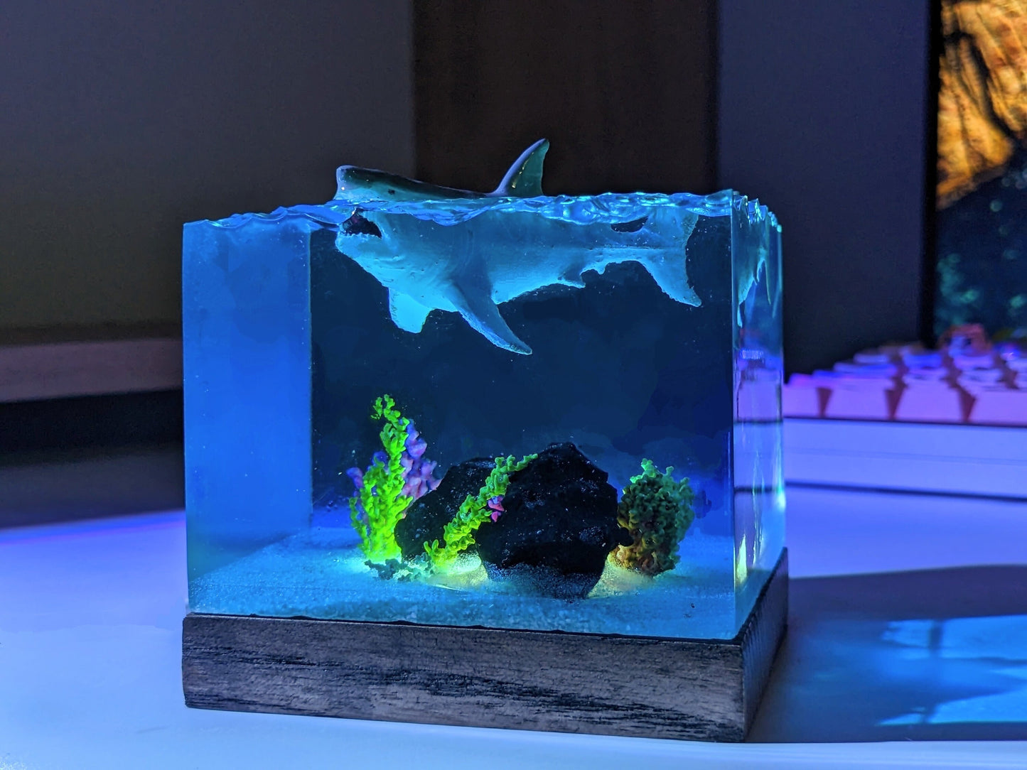 SHARK RESIN LAMP