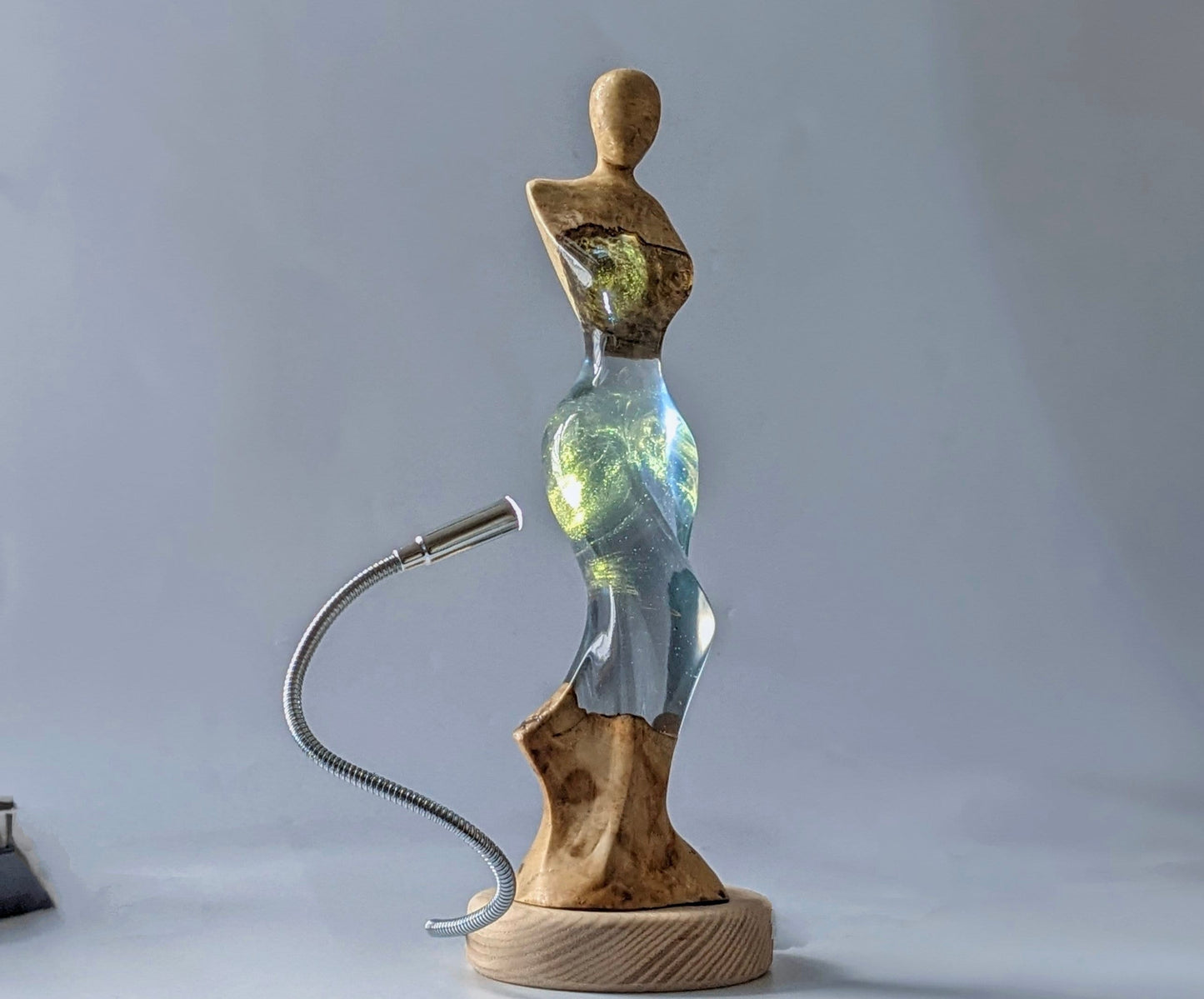 Woman Resin lamp