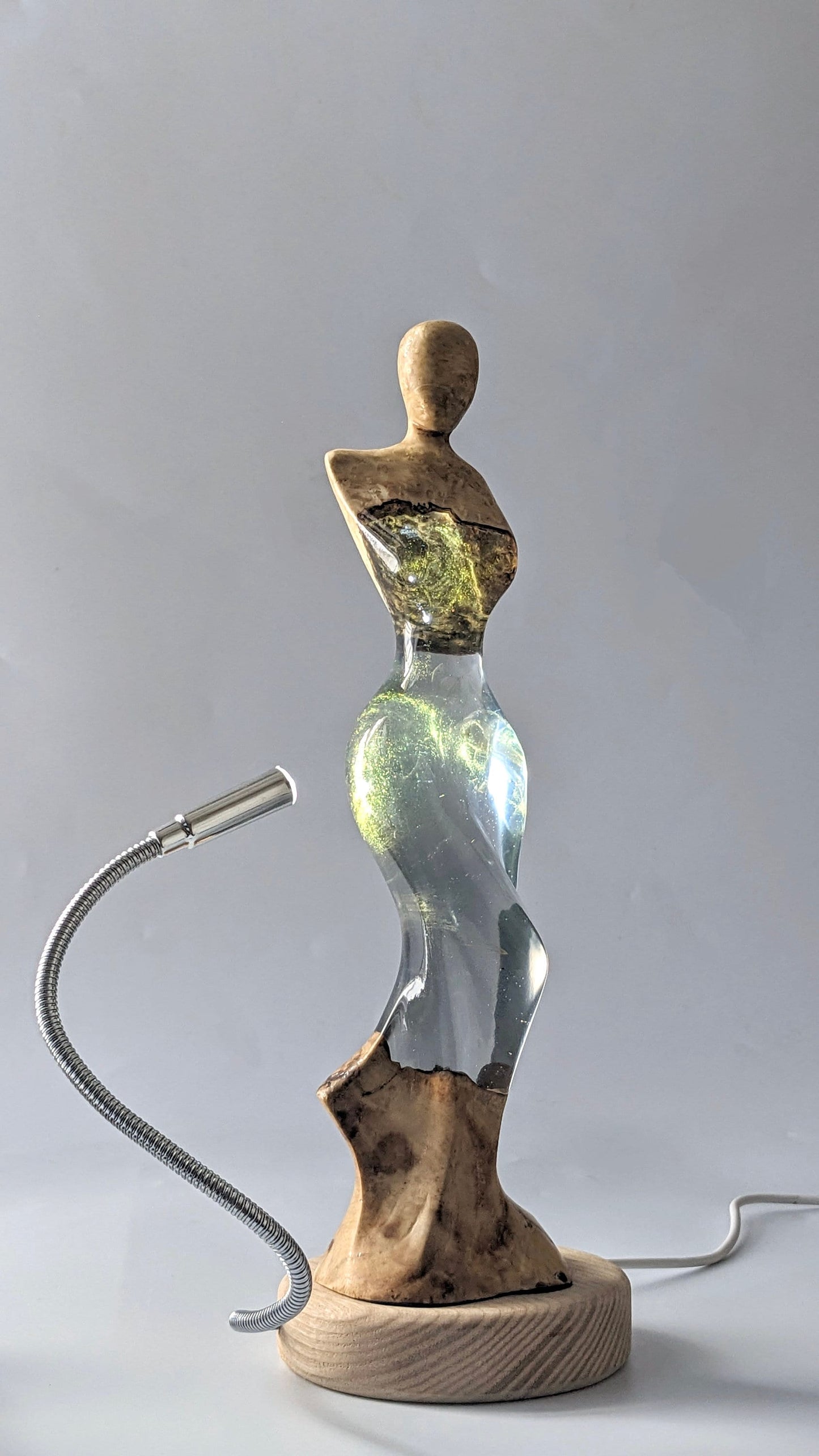 Woman Resin lamp