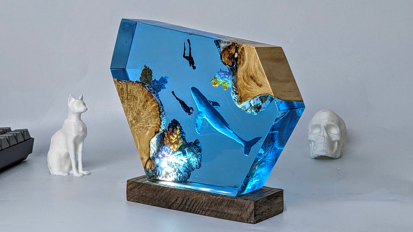 WHALE RESIN LAMP